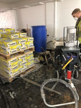 Click Here To Enlarge This Photo Of Levelling Screed Over Underfloor Heating